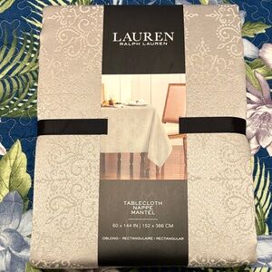 Lauren Ralph Lauren Elegant Silver Tablecloth